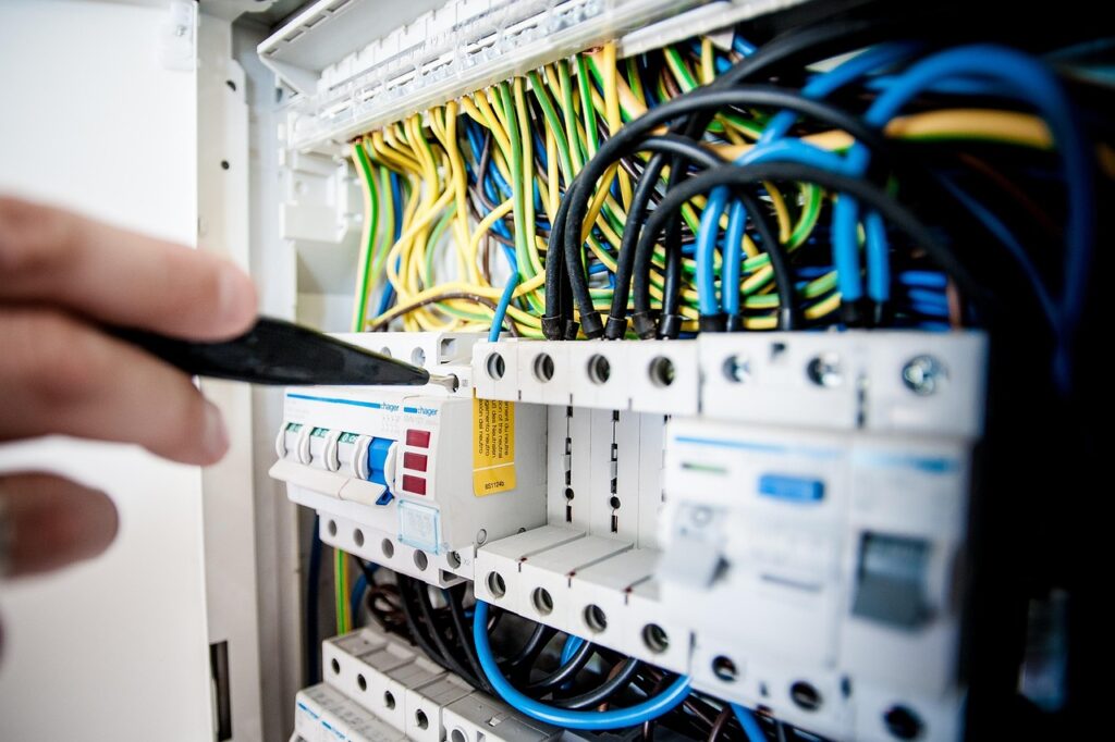 Installazione impianto elettrico Edilizia Pitel